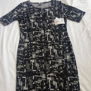 NWT LulaRoe Julia - Size Medium